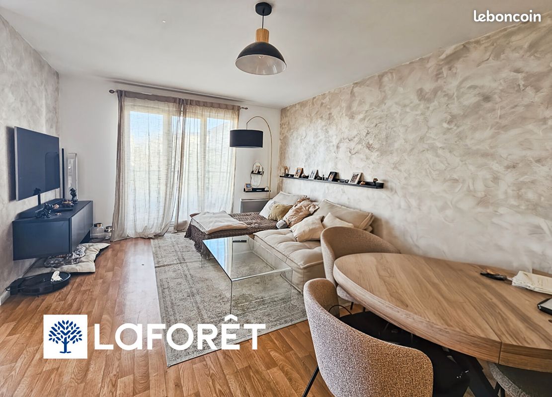 Appartement 3 pièces 69 m² · à Corbeil-Essonnes · 69 m² · 935 €/mois