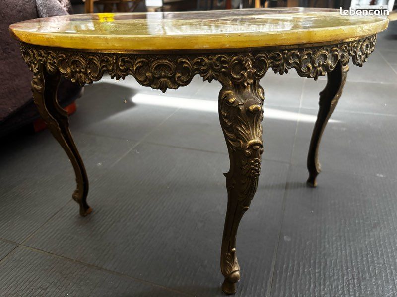 Petite console marbré et support ferrure dorée (image 4)