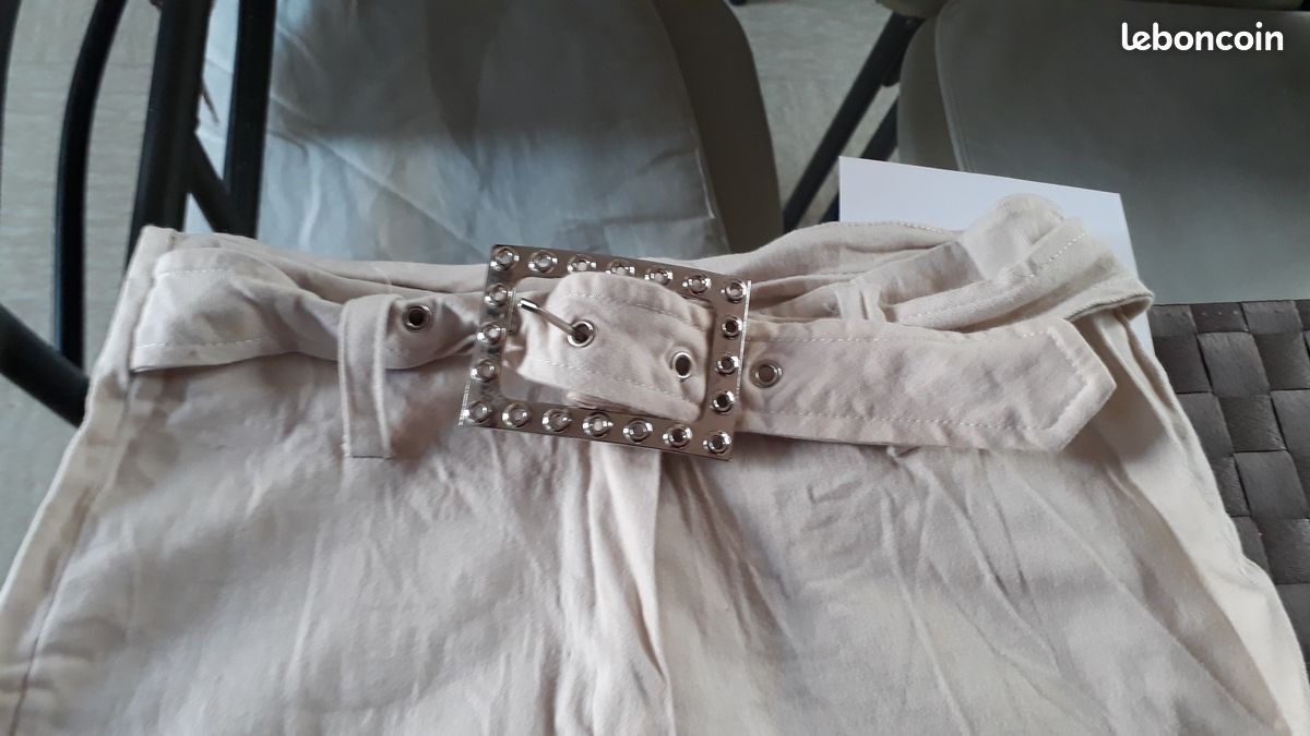 Pantacourt femme avec ceinture (image 2)