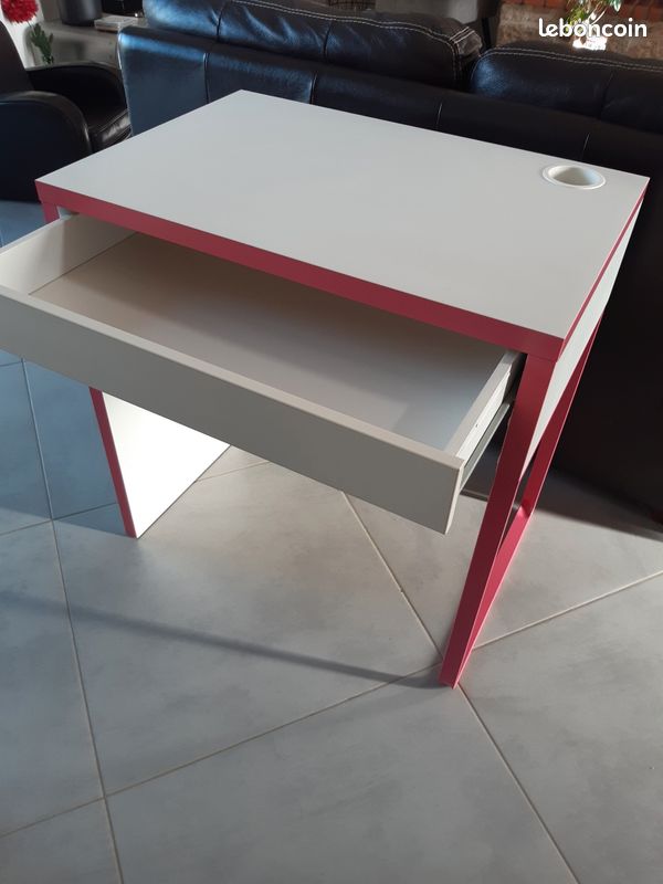 Bureau (image 2)