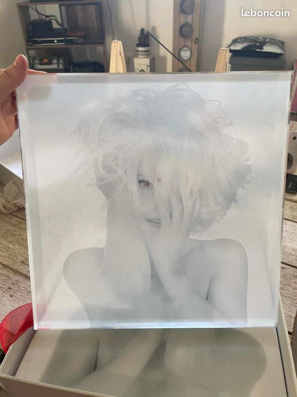 Mylene farmer (image 1)