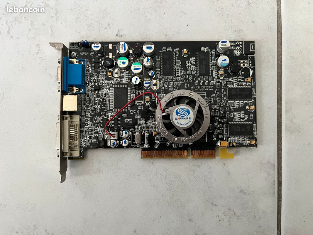 ATI Radeon 9600 pro Advantage 256 Mo AGP 4x/8x