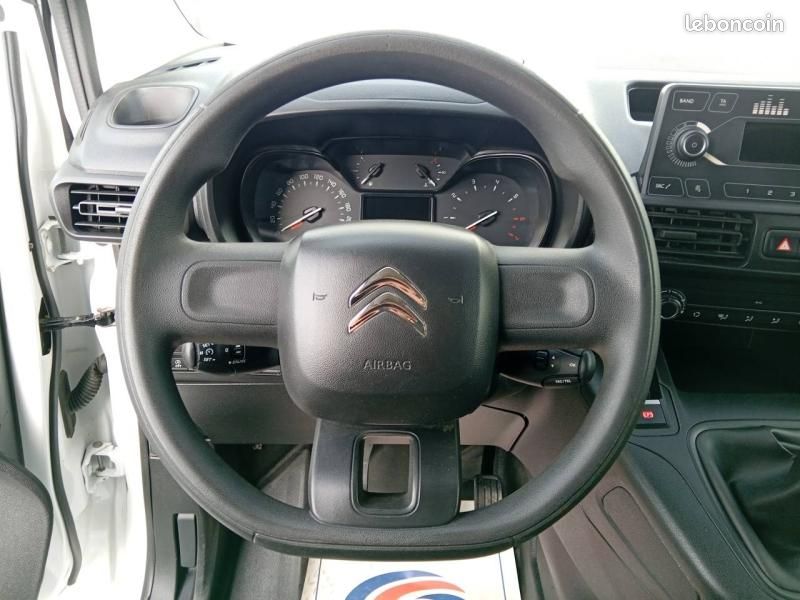 Citroen Berlingo Van 10 825 HT M 1.5 BlueHDi 100 CV Club 3 Places (image 10)