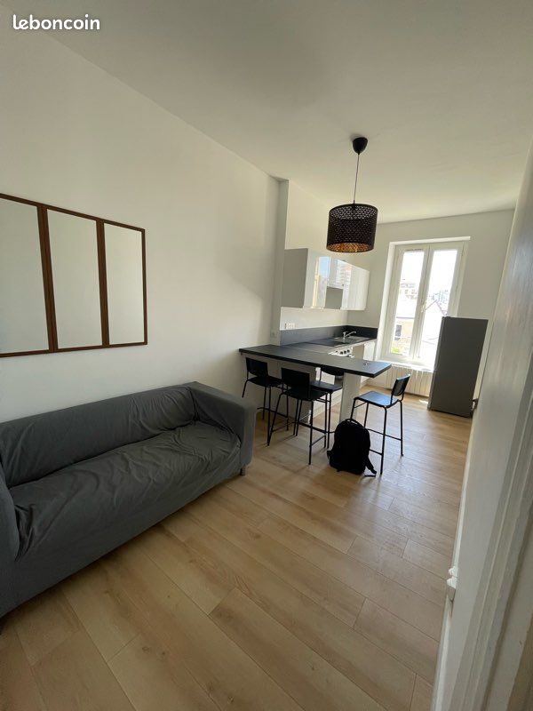 Appartement 3 pièces 48 m² · à Saint-Étienne · 48 m² · 575 €/mois