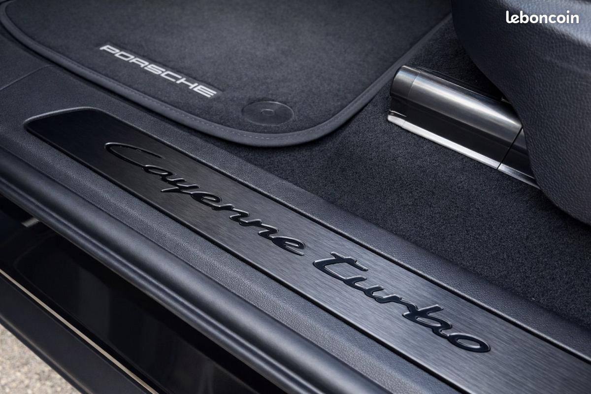Porsche Cayenne Coupé E-Hybrid 4.0 V8 739 ch Turbo (image 24)