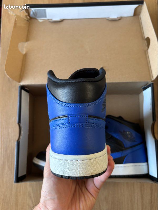 Nike Air Jordan 1 Mid Royal Blue (image 5)