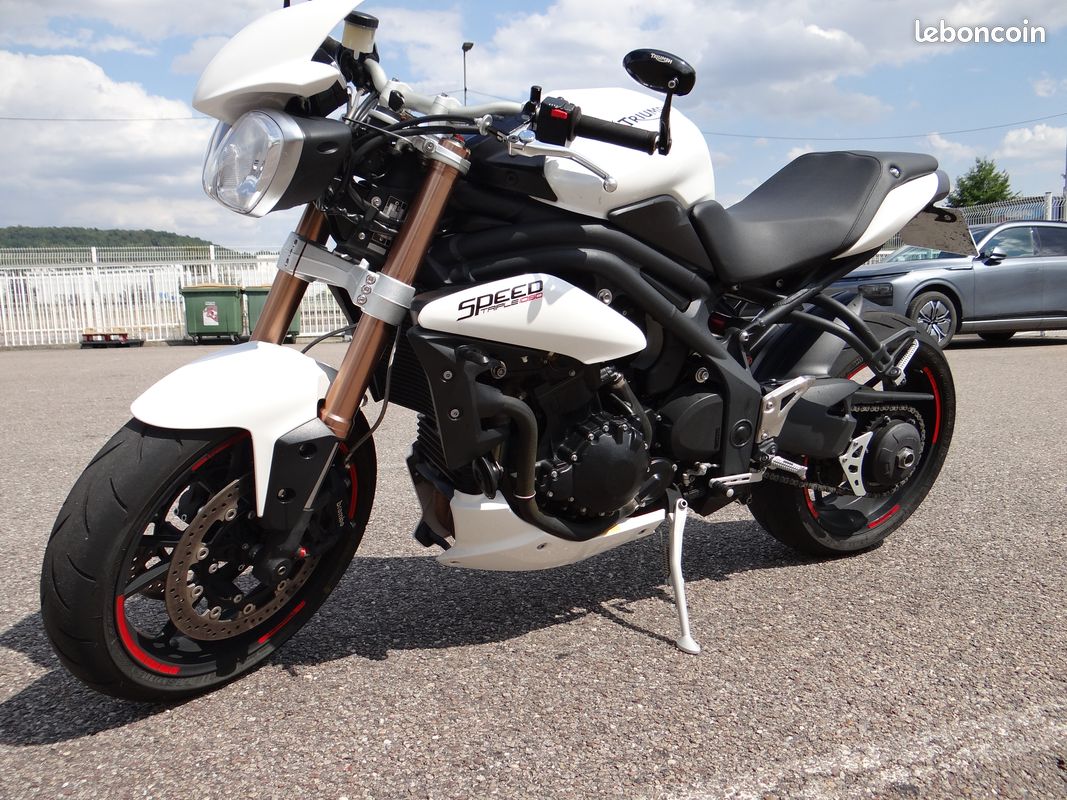 TRIUMPH 1050 SPEED TRIPLE Garantie 1an (image 2)