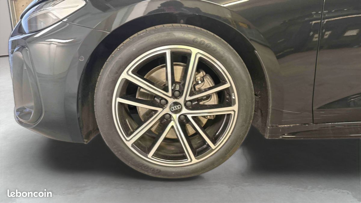 AUDI A5 Avant TDI Hybride 204 ch S tronic 7 S line (image 9)