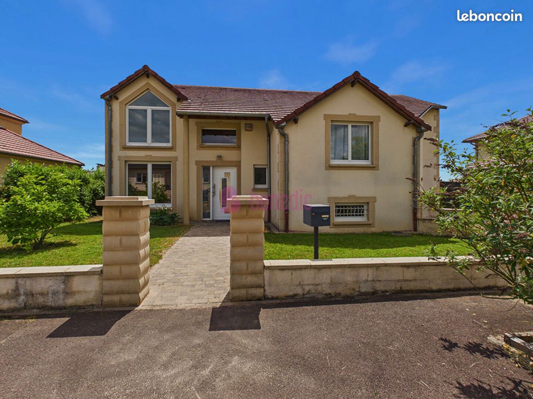 Maison 7 pièces 195 m² · à Bertrange · 195 m² · 525 000 €