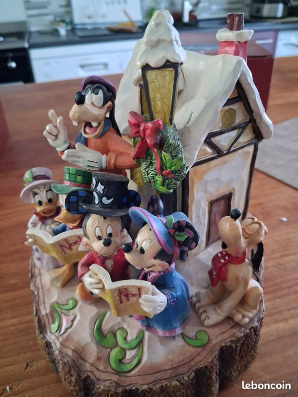 Disney holiday harmony enesco showcase - Collection