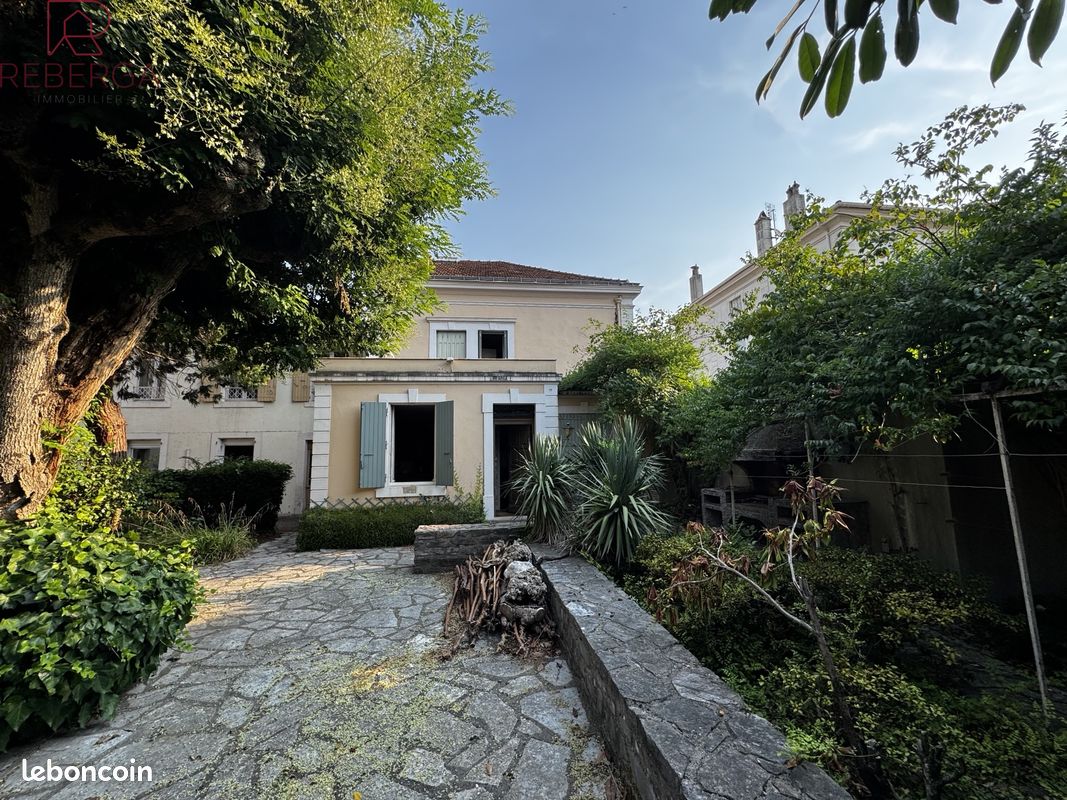 Maison 6 pièces 182 m² · à Mazamet · 182 m² · 149 000 €
