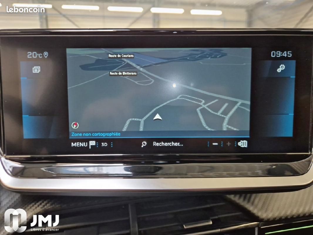 Peugeot 208 PureTech 100 S&S BVM6 GT (image 12)