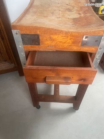 Beau Billot De Boucher En Bois – H 82 X L 60 X P 62 Cm – État Correct, Marques D'usage