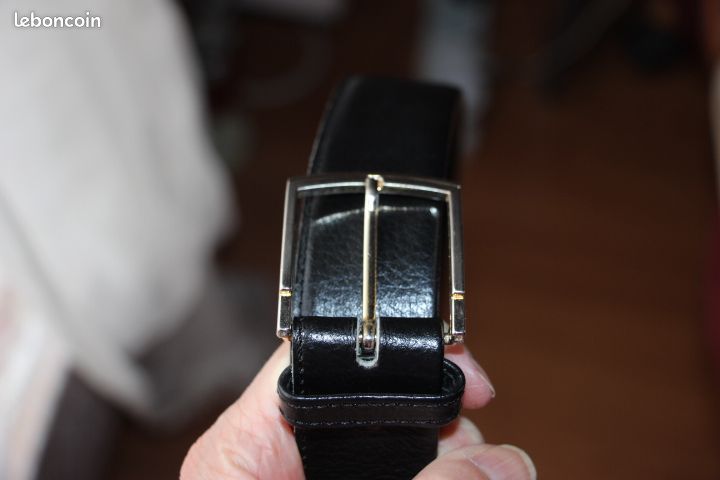 Ceinture noire à compartiment (image 3)