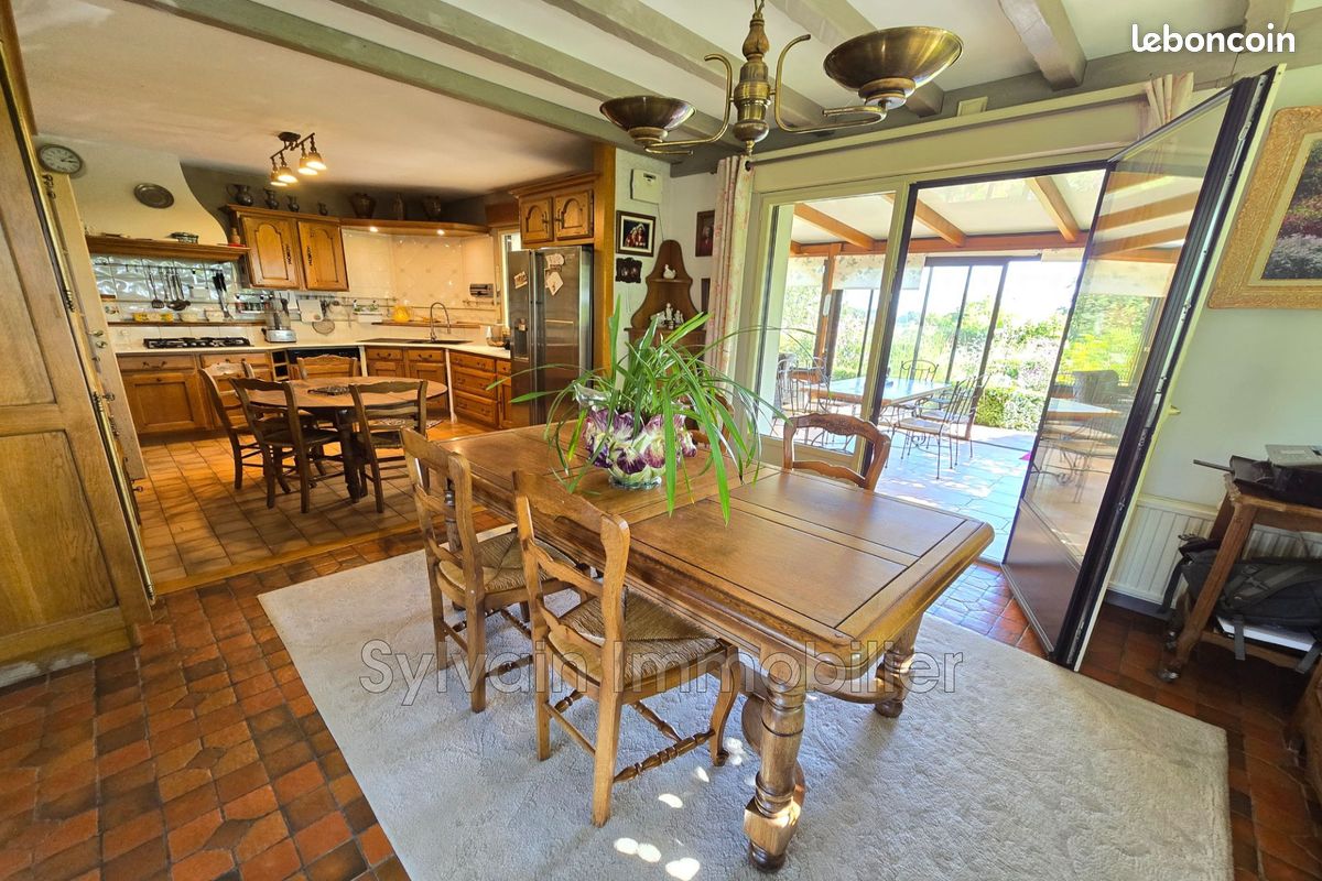 Maison 6 pièces 136 m² · à Songeons · 136 m² · 299 900 €