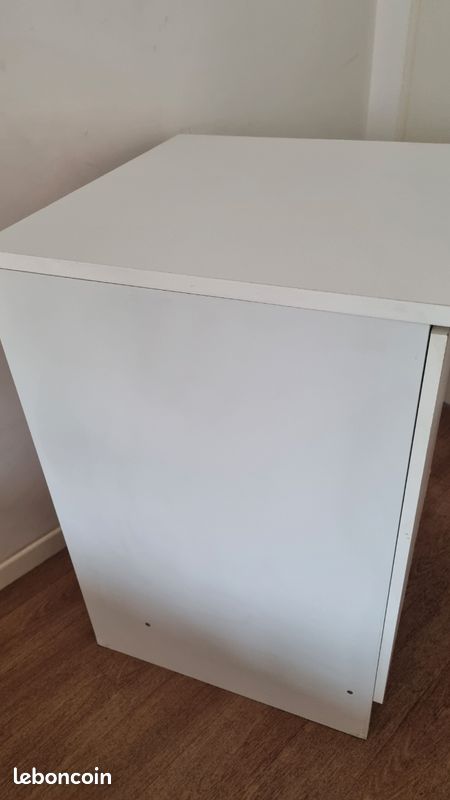 Meuble blanc (image 1)