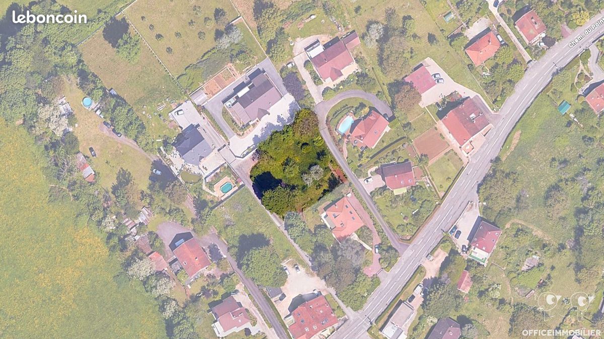 Terrain 1010 m² · à Besançon · 1 010 m² · 183 000 €