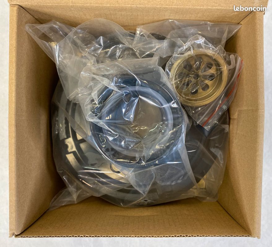Drain De Douche Carré Signature Hardware Carmen – Laiton Poli 6″ – Neuf En Boîte (boîte Abîmée)