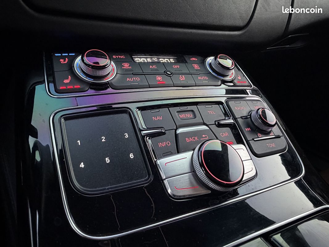 Audi s8 d4 (i) v8 4.0 tfsi 520 quattro toit ouvrant bose soft close (image 18)