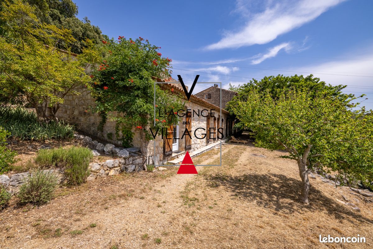 Maison 9 pièces 237 m² · à Saint-Cézaire-sur-Siagne · 237 m² · 840 000 €