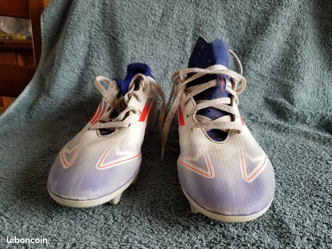 ⚽️ 38,5 Chaussures de foot moulées F50 Club FXG Blanc 📬
Ta
123456789 (image 4)