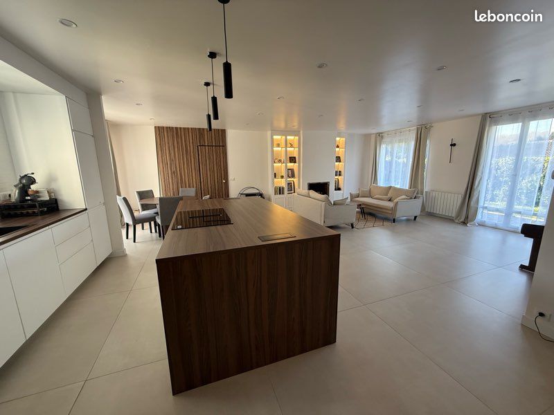 Maison 7 pièces 140 m² · à Plaisir · 140 m² · 695 000 €