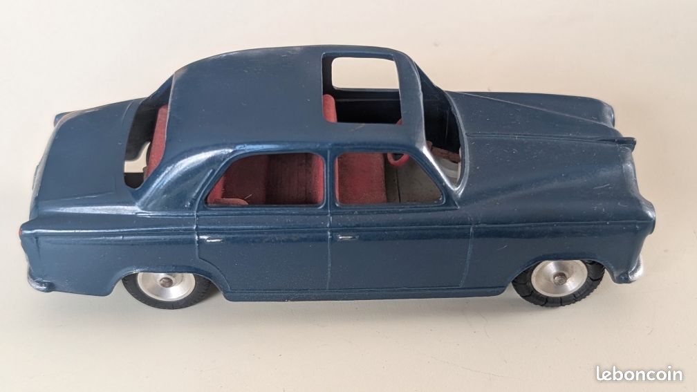 Solido Peugeot 403 démontable motorisé Junior (193