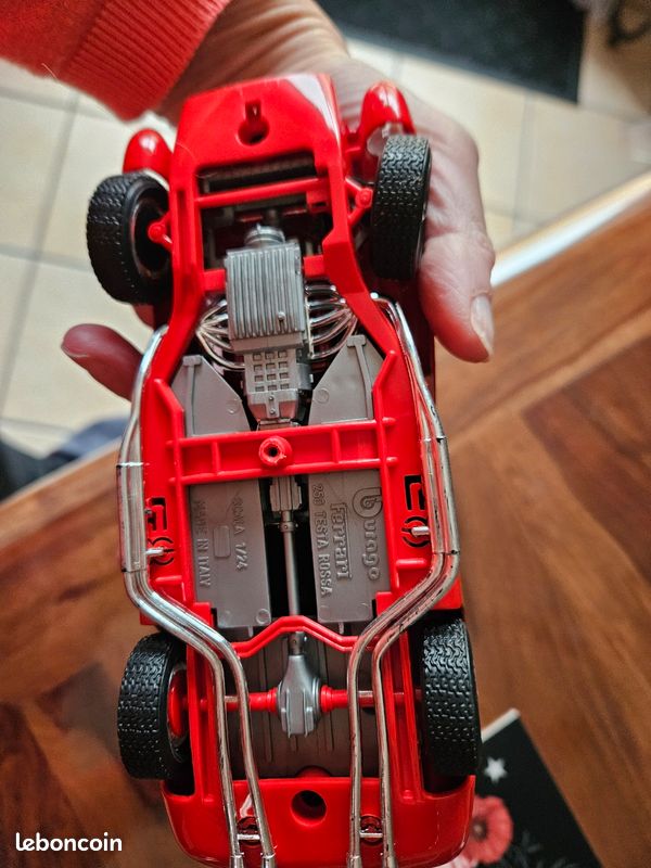 Voiture miniature Testa Rossa (image 5)