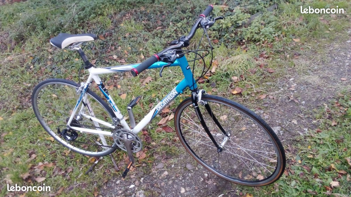 Vélo de loisirs Decathlon Sport 7.2 en aluminium, idéal pour les balades sur route. - Type de vélo : Vélo de loisirs - (image 12)