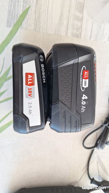 Bosch Starter set Batterie PBA 18V 1x2.5Ah avec chargeur AL 18V-44 Bosch Starter set Batterie PBA 18V 1x2.5Ah avec chargeur AL 18V-44