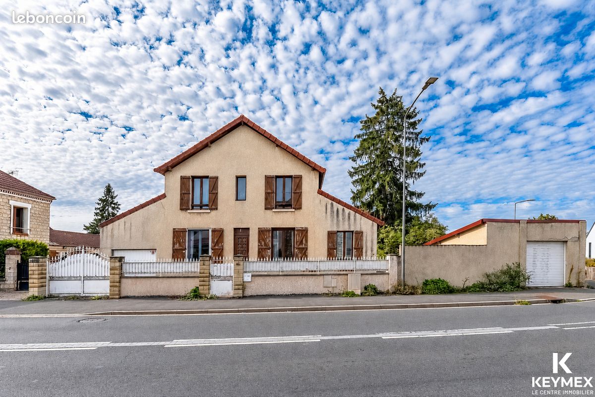 Maison 8 pièces 185 m² · à Frépillon · 185 m² · 359 000 €
