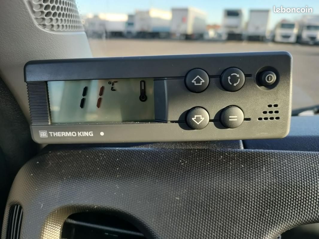 Iveco Daily CHASSIS CABINE FRIGO 12M3 160 CV ROUES JUMELEES HAYON CAISSE CAZAUX GROUPE THERMOKING... (image 14)