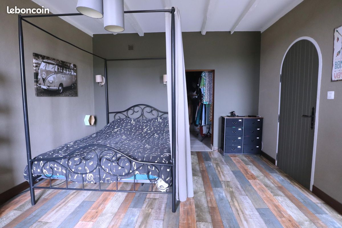 Propriété 6 pièces 210 m² - Nanteuil-en-Vallée 16700 (image principale 4)