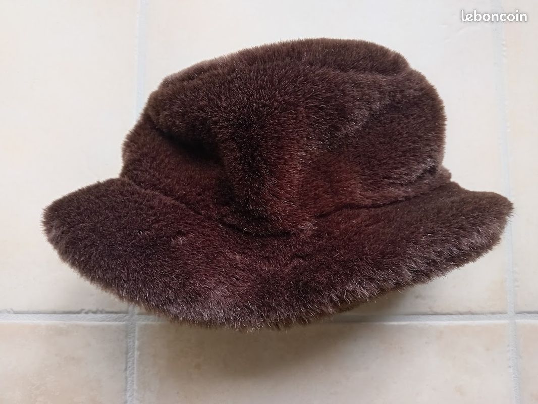 Chapeau Hiver en Fausse Fourrure Sherpa crème HELEN MOORE - Chapeaux et