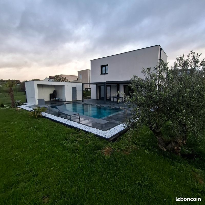 Maison a louer montbeliard - 8 pièce(s) - 170 m2 - Surfyn