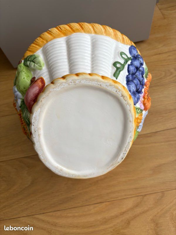 Panier avec anse en faïence émaillée (image 4)