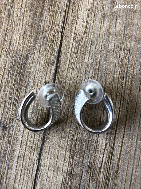 Boucles d’oreilles Zwarowski (image 1)