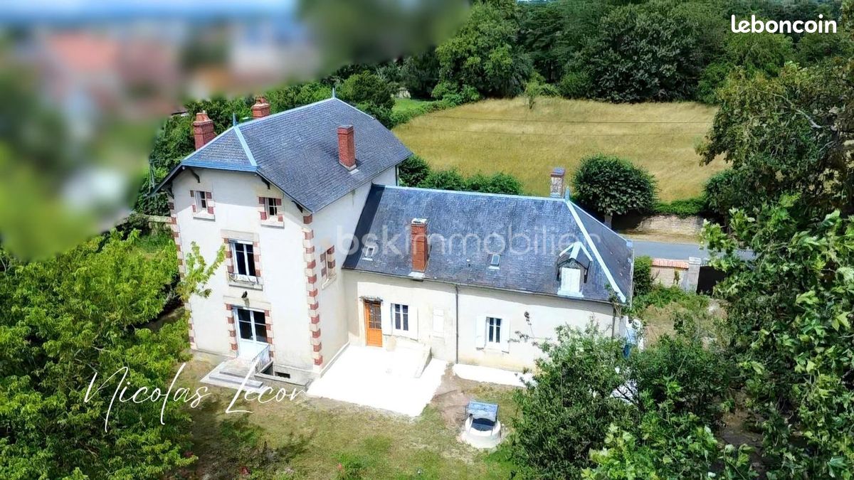 Maison 9 pièces 210 m² · à Ourouer-les-Bourdelins · 210 m² · 235 000 €