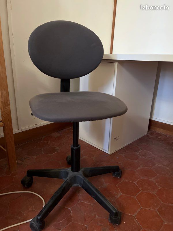 Chaise de bureau (image 1)