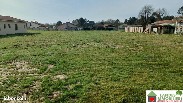 Terrain 1830 m² Ygos-Saint-Saturnin