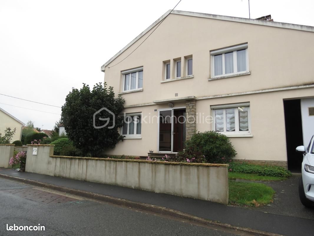 Maison 8 pièces 136 m² · à Cholet · 136 m² · 185 000 €