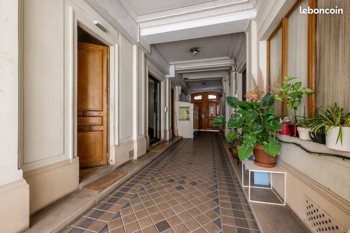 Appartement 2 pièces 37 m² · à Paris · 37 m² · 286 200 €