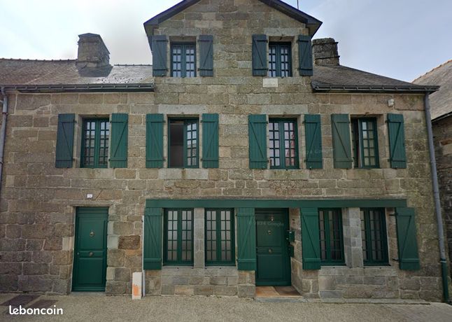 Maison 10 pièces 252 m²