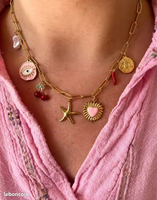 Collier à breloques (image 1)