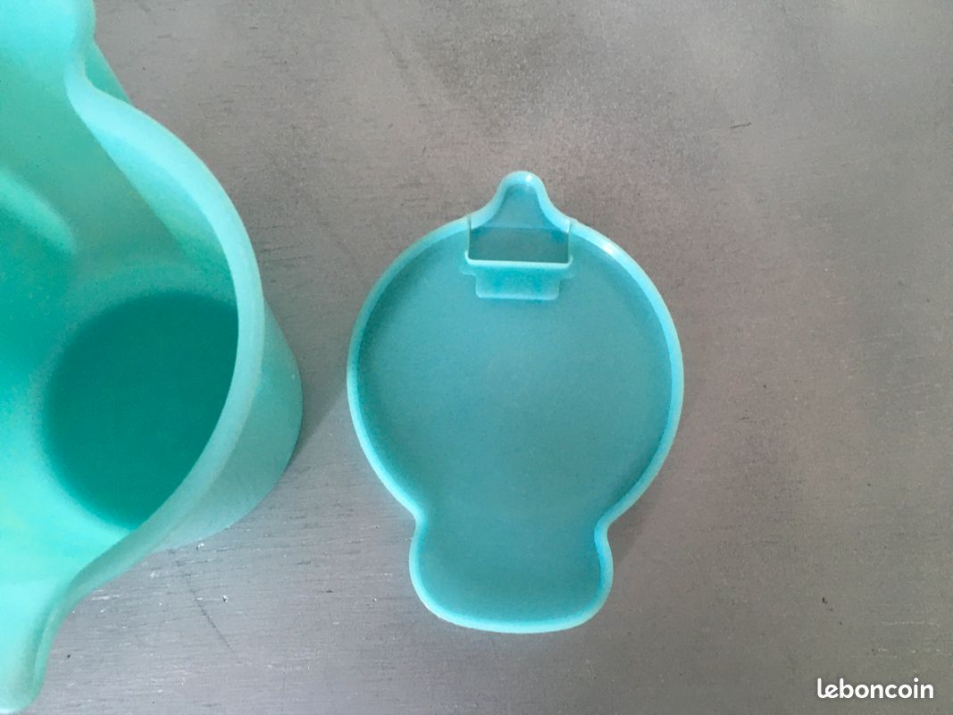 Pichet Tupperware Rond – 1 Litre – Gris – Très Bon état