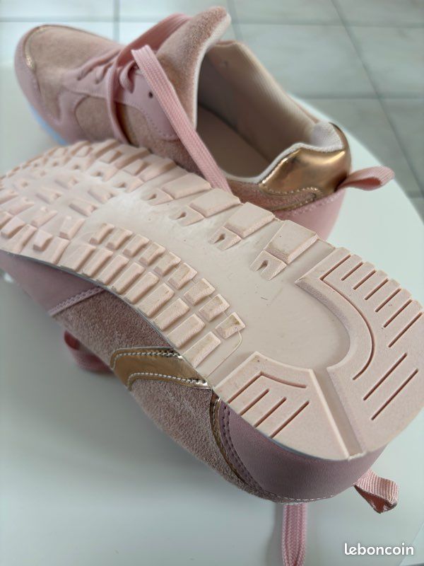 Basket rose taille 37 (image 3)