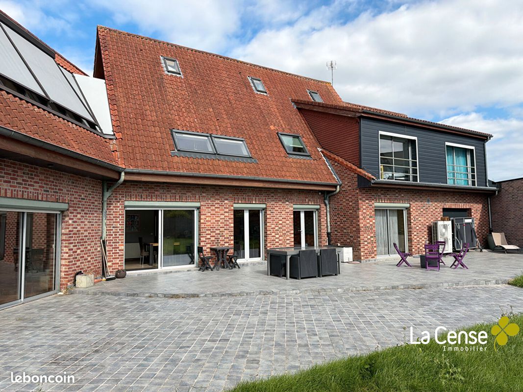 Maison 10 pièces 260 m² · à Chéreng · 260 m² · 730 000 €