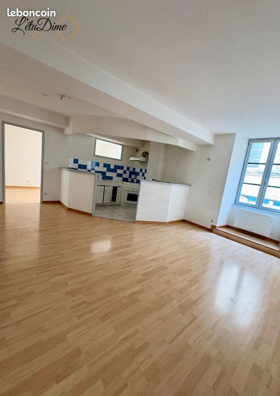 Appartement 3 pièces 66 m² · à Poligny · 66 m² · 90 000 €