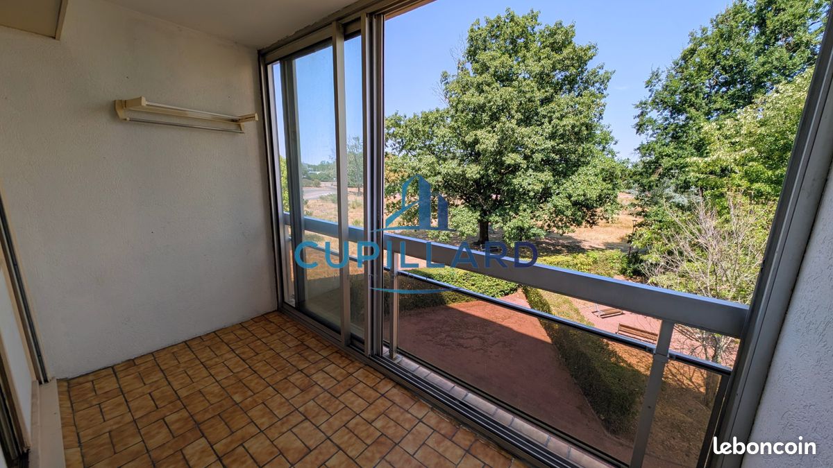 Appartement 3 pièces 64 m² · à Roanne · 64 m² · 45 000 €