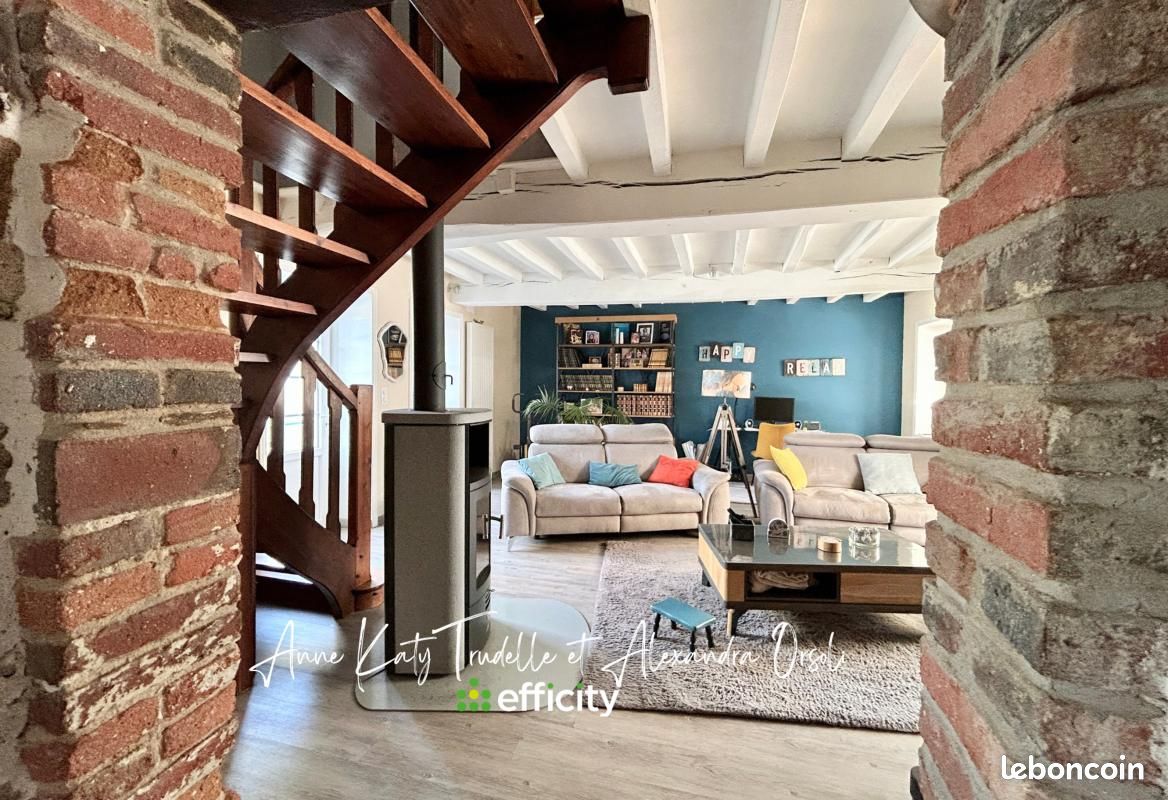 Maison 11 pièces 266 m² · à Sainte-Flaive-des-Loups · 266 m² · 459 800 €